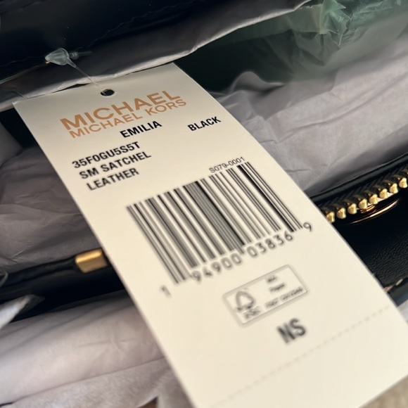 MICHAEL KORS CROSSBODY PURSES SUPER CUTE NEW AUTHENTIC 9x8 TWO TONE COLOR - Picture 4 of 10